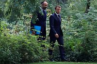 Mit neuem, grünen Image: Präsident Emmanuel Macron (rechts) und Premierminister Edouard Philippe auf dem Weg zu einem Treffen mit den Vertretern der Klima-Bürgerkonvention.