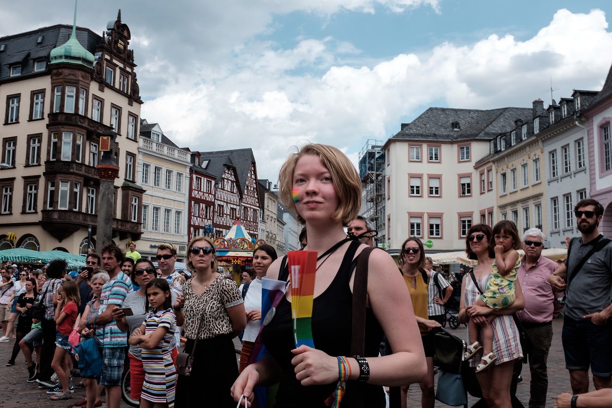 CSD Straßenfest, Trier / Foto: Viktor Wittal