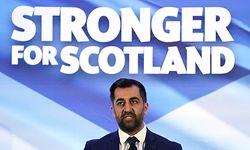 dpatopbilder - 27.03.2023, Großbritannien, Edinburgh: Humza Yousaf spricht im Murrayfield-Stadion in Edinburgh, nachdem bekannt gegeben wurde, dass er der neue Vorsitzende der Scottish National Party (SNP) ist und der nächste Erste Minister von Schottland werden wird. Foto: Andrew Milligan/PA Wire/dpa +++ dpa-Bildfunk +++