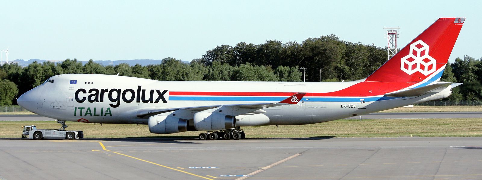 Archivfoto einer Boieng 747 in den Farben von Cargolux Italia.