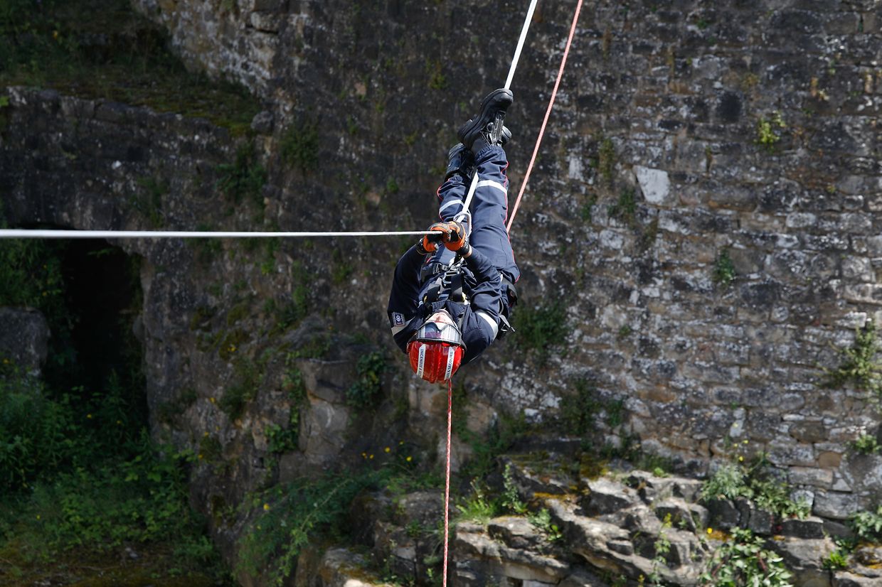 Lokales, Bockfiels, Bockfelsen, Examen, Prüfung, junge Feuerwehrleute lernen über Materialkentnis, Vorstieg und Absichern, Absturtzssicherung Foto: Anouk Antony/Luxemburger Wort