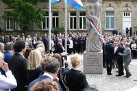 Inauguration Monument a la mémoire des victimes de la Shoah, avec Xavier Bettel, LL.AA.RR. le Grand-Duc et la Grande-Duchesse, Lydie Polfer, le 17 Juin 2018. Photo: Chris Karaba