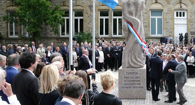 Inauguration Monument a la mémoire des victimes de la Shoah, avec Xavier Bettel, LL.AA.RR. le Grand-Duc et la Grande-Duchesse, Lydie Polfer, le 17 Juin 2018. Photo: Chris Karaba