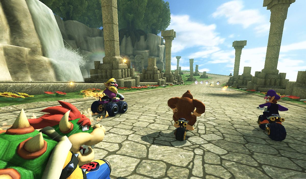 Bei Nintendos «Mario Kart» können Eltern und Kinder gegeneinander zum Rennen antreten. Der Titel ist in vielen Versionen für alle Konsolen und Handhelds des japanischen Herstellers verfügbar.