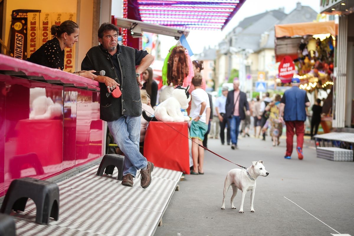 Die Schuberfouer auf dem Glacisfeld ist eröffnet. 20 Tage Spiel, Spaß und Spannung beginnen damit. 