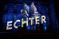 Projektionen an den Mauern der Abtei gehörten zum Konzept.