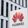 ARCHIV - 18.08.2020, Nordrhein-Westfalen, Düsseldorf: Blick auf die Huawei Deutschland Zentrale. In dem umstrittenen neuen Investitionsabkommen mit der Europäischen Union wollte China jene EU-Länder bestrafen, die den Zugang chinesischer Telekomfirmen wie Huawei zu ihren Märkten begrenzen oder blockieren. (zu dpa «Investitionsdeal: China wollte EU-Staaten für Huawei-Bann bestrafen») Foto: Marius Becker/dpa +++ dpa-Bildfunk +++