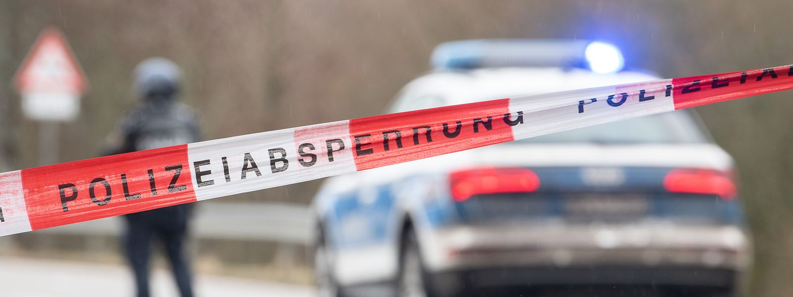 Nach der Tat an der Kreisstraße 22 bei Kusel suchte die Polizei mit Hochdruck nach den Tätern und fand im Saarland zwei Verdächtige. 