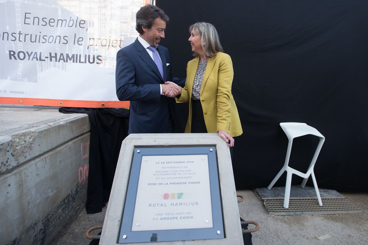 Thierry Behiels, CEO der Promotorengesellschaft Codic, und Bürgermeisterin Lydie Polfer.