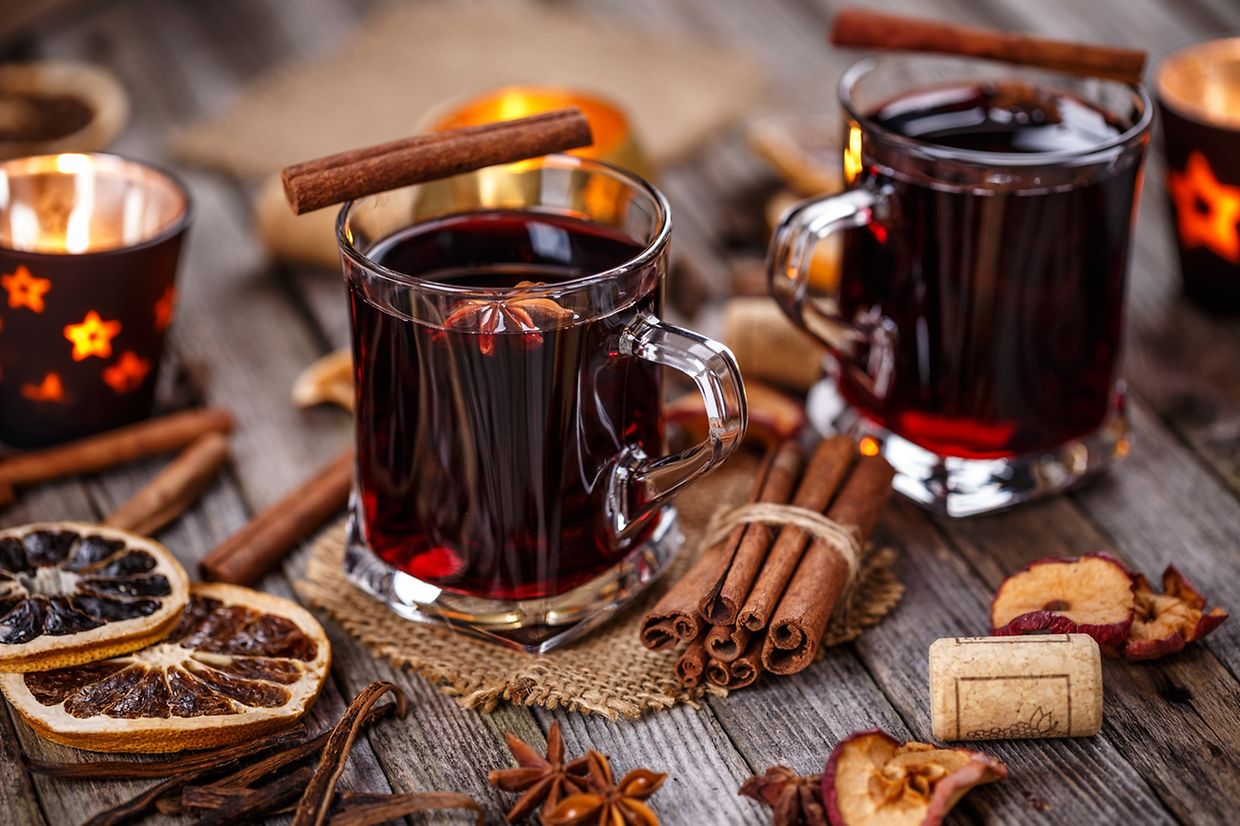 Hot wine for winter and Christmas 