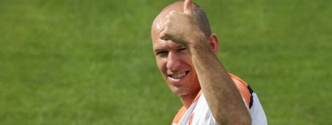 Arjen Robben und die Niederlande kommen nach Luxemburg.