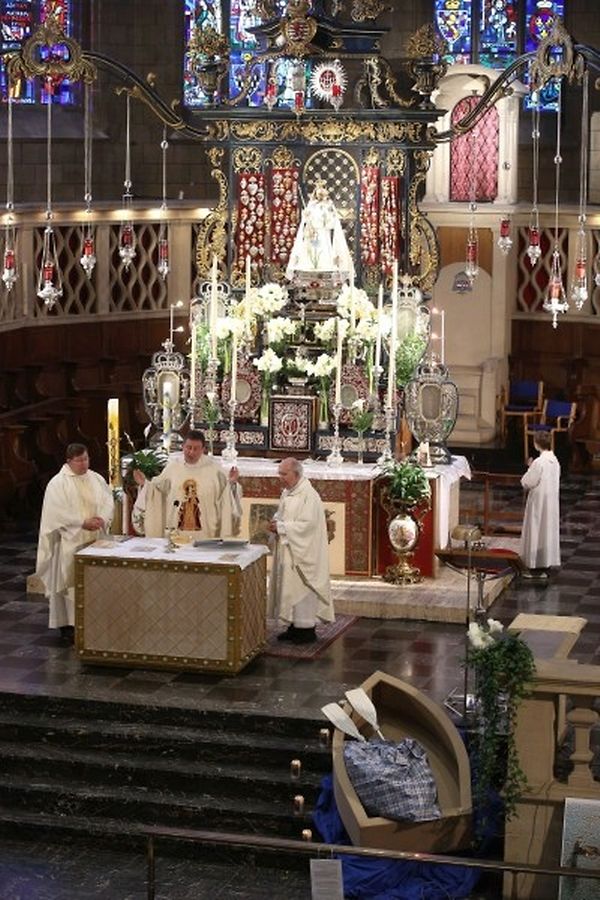 Messe pour les paroisse Gasperich,Hollerich, et Leudelange.