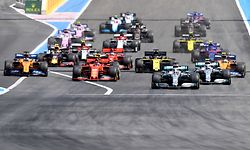 (FILES) In this file photo taken on June 23, 2019 drivers take the start of the Formula One Grand Prix de France at the Circuit Paul Ricard in Le Castellet, southern France. - The French Grand Prix scheduled for June 28, 2020 was cancelled on April 27, 2020 due to the coronavirus pandemic, organisers announced. (Photo by GERARD JULIEN / AFP)