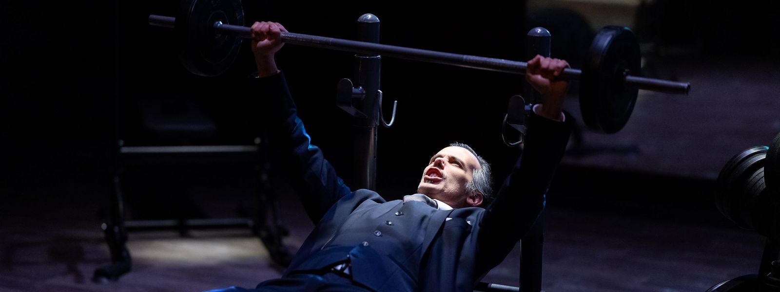 Der Körper als Kapital und hartes Training im Fitnessstudio, um kompetitiv zu bleiben. Der Regisseur und Schauspieler Jérôme Varanfrain.
