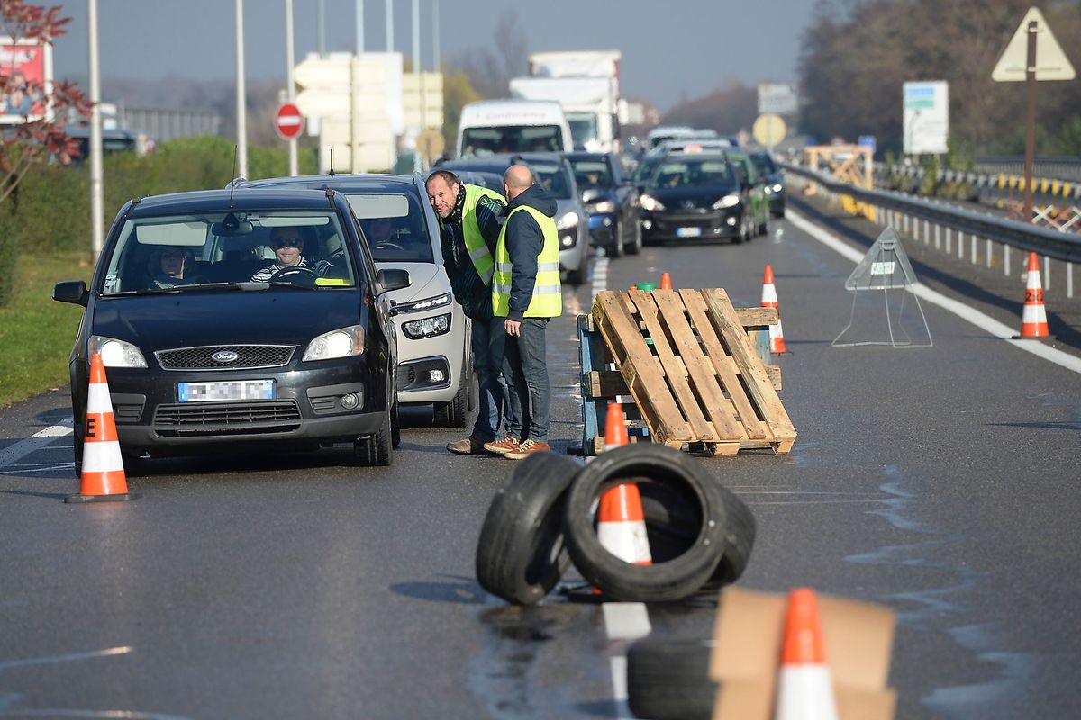 In einigen Teilen von Paris sind die Proteste ausgeartet.