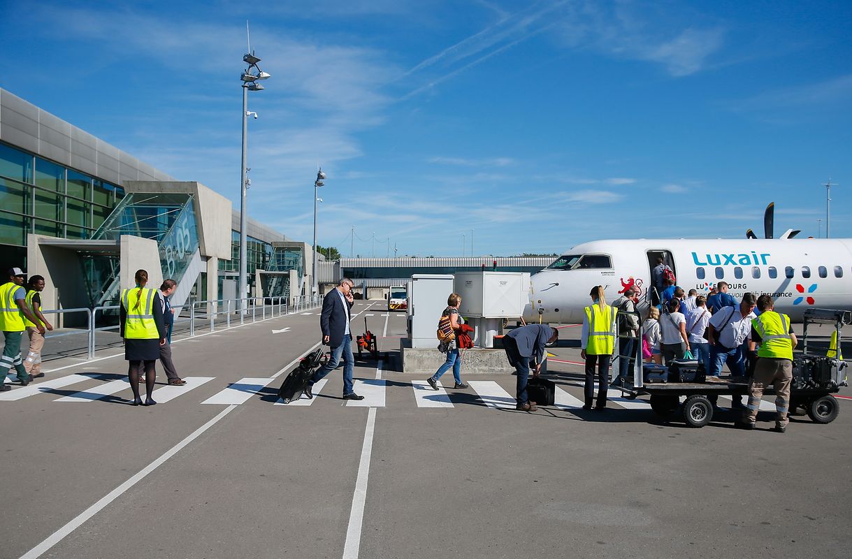 Das Terminal B wurde renoviert, weil die Passagierzahlen am lux-Airport in den vergangen Jahren drastisch gestiegen sind. Alleine 2016 wurden hier rund drei Millionen Passagiere befördert – das ist ein Rekord und ein Wachstum von 12,4 Prozent. 
