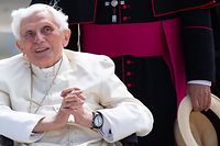 Joseph Ratzinger é acusado de não ter agido quando devia para impedir os casos de abusos sexuais.