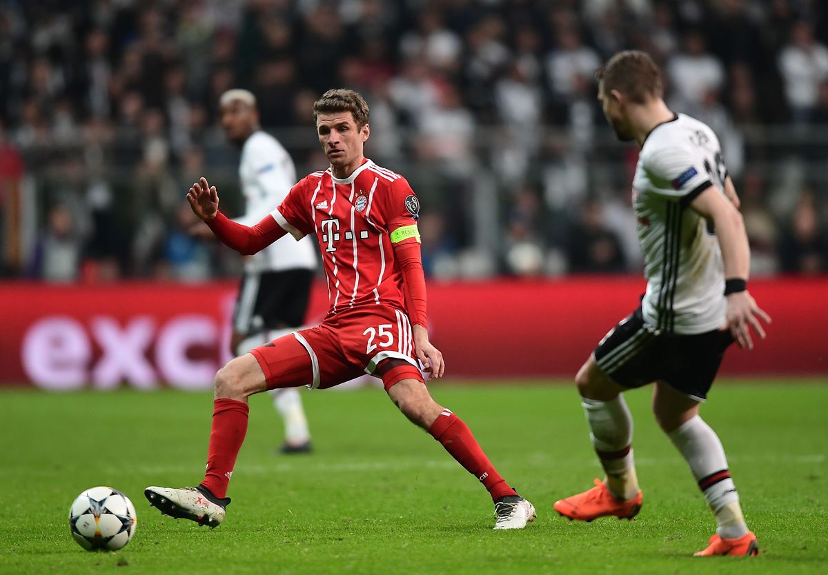 Thomas Mueller (en rouge) et le Bayern ont tranquillement composté leur ticket pour les quarts de finale