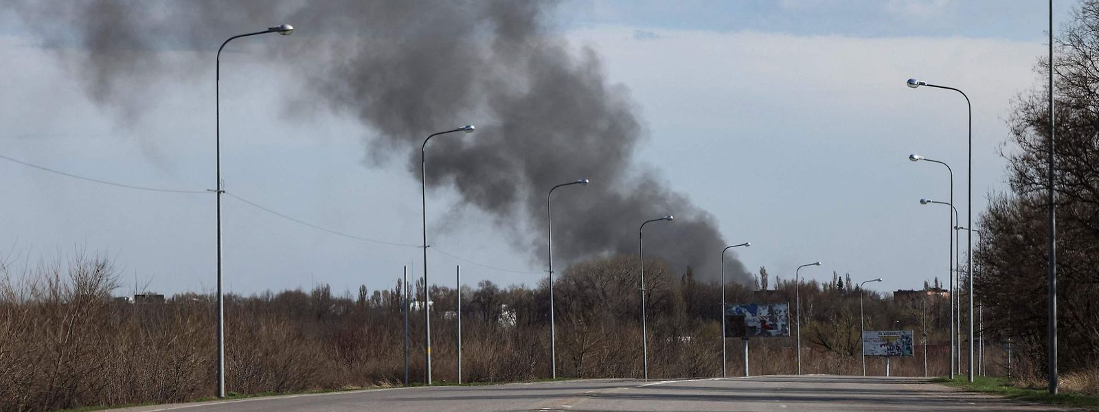 O aeroporto de Dnipro já tinha sido atingido a 15 de março por um bombardeamento russo, tendo a pista de aterragem sido destruída e o terminal danificado.