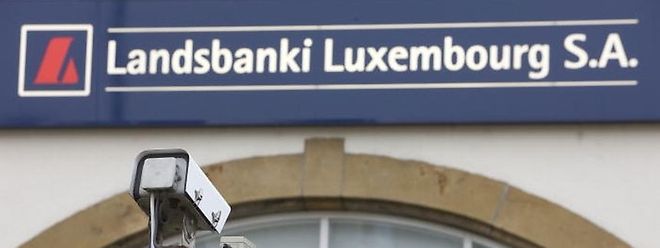 «Enrico Macias et les autres parties civiles, qui n'ont cessé de dénoncer les manoeuvres de la banque Landsbanki, ont également interjeté appel du jugement. 