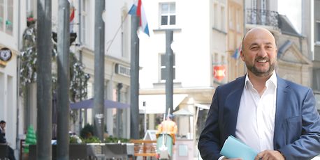 Schneider steps down from Russian firm board role - Vimarsana News