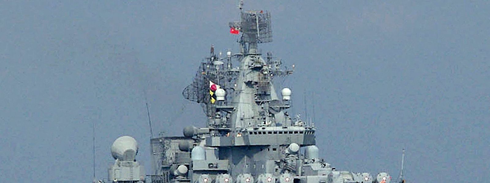 O maior navio de guerra russo, o Moskva afundou-se no Mar Negro, após um ataque de mísseis ucranianos.