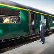 Bitte einsteigen: Eine Fahrt mit dem „Train 1900“ gleicht einer Reise in die Vergangenheit.