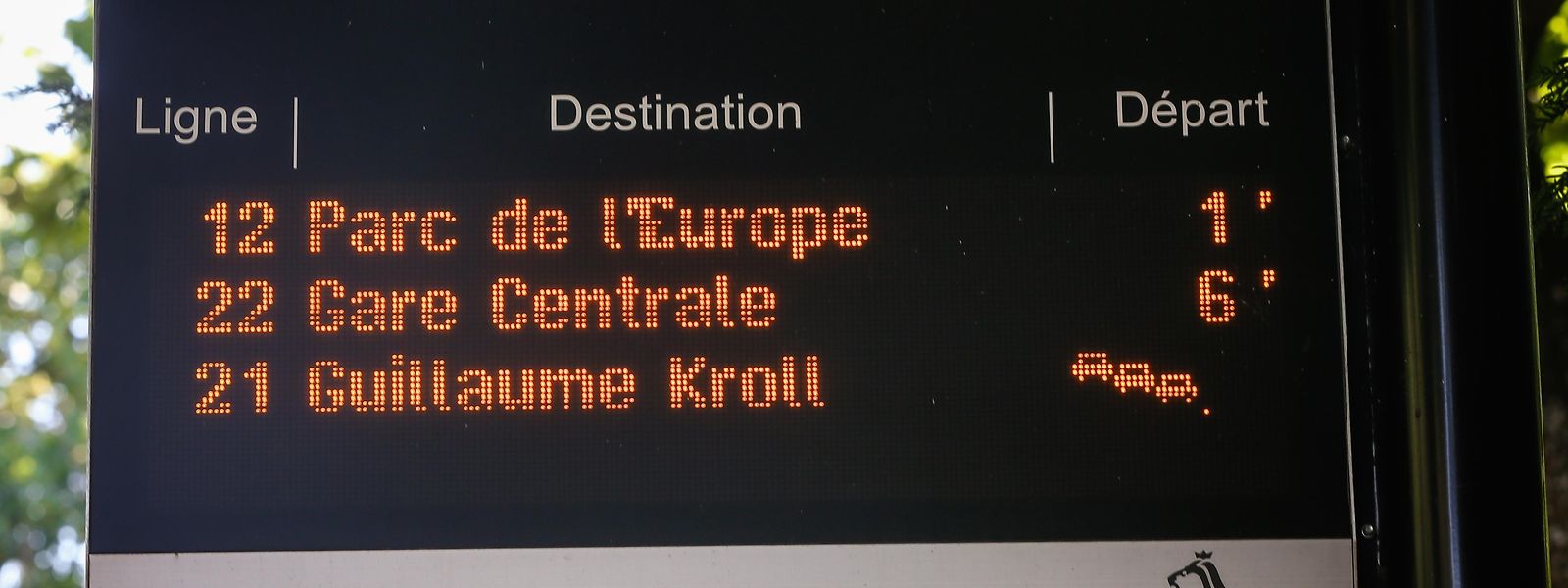 En attendant que le réseau du tram soit entièrement opérationnel, le ministère tente de soulager le quartier de la circulation des bus