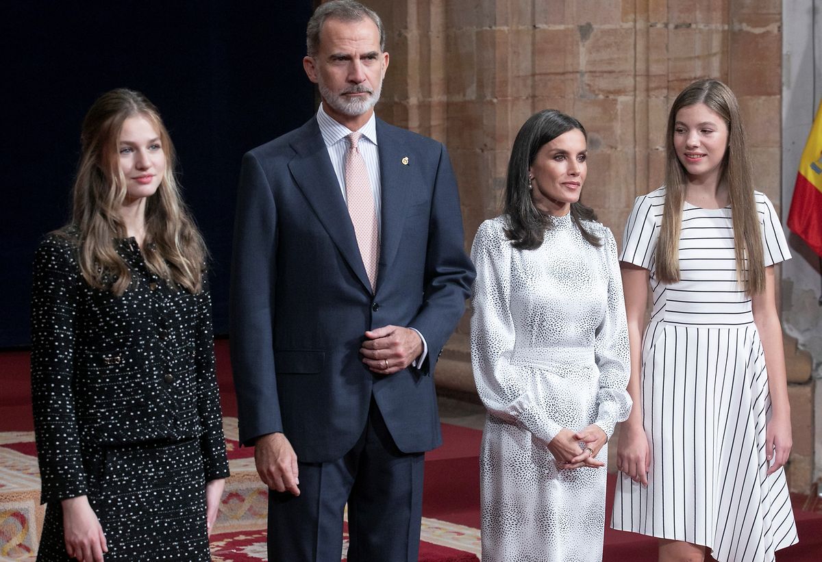 (v.l.n.r.) Prinzessin Leonor, König Felipe VI., Königin Letizia und Infantin Sofia.