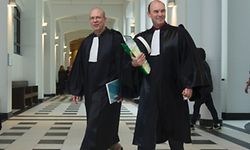 Vertreten die Anklage: der beigeordnete Staatsanwalt Georges Oswald und Substitut Robert Welter (l.).