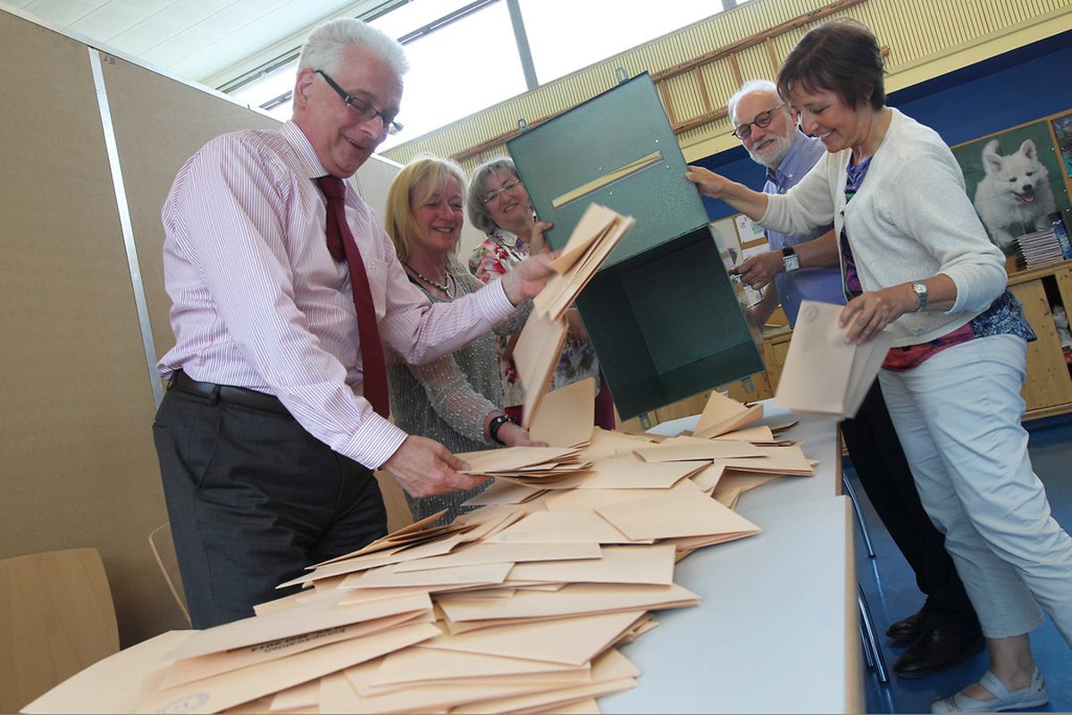 Die ersten Urnen wurden bereits geöffnet - hier z.B. in Lintgen.