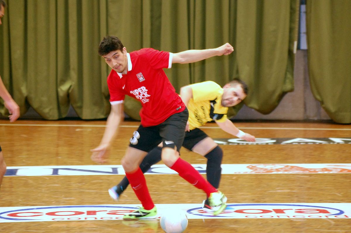 Le FC Differdange 03 d'Antonio Abreu (en rouge) a confirmé sa victoire du match aller face au FC Nordstad de Tiago Gomes