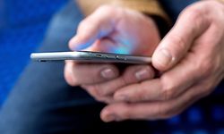 La mise en place d'une application de traçage va de pair avec une stratégie de dépistage.