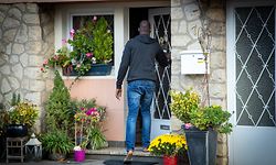 Flüchtling Ibrahim Omer der seit zwei Monaten bei Petinger Einwohner wohnt - Pétange -  - 28/10/2019 - photo: claude piscitelli
