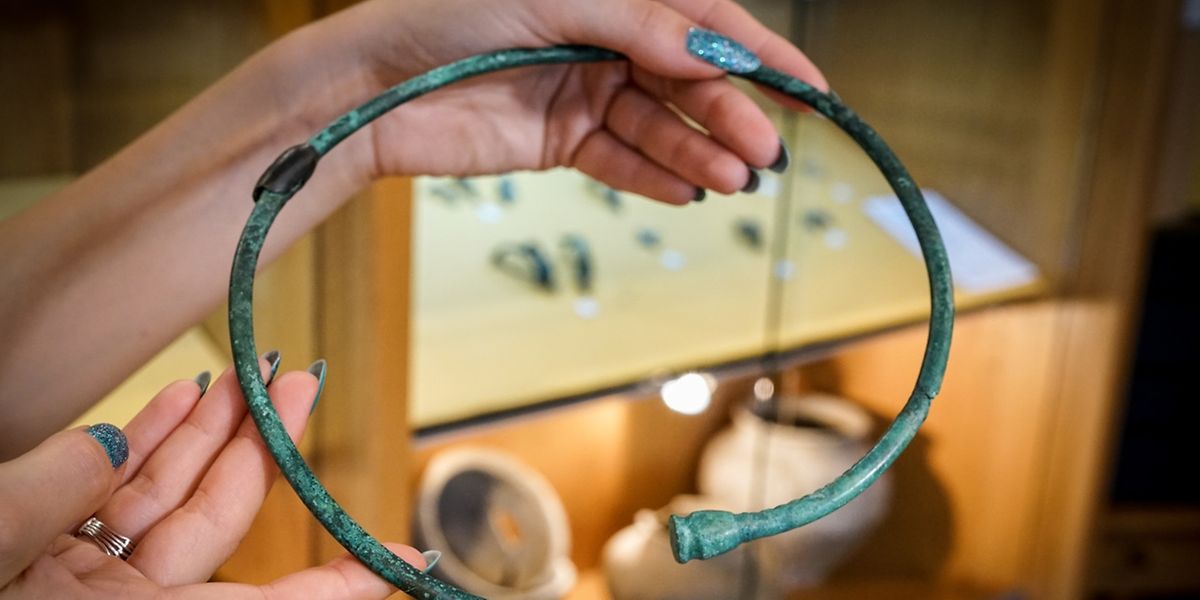 Dieser keltische Torques wurde 100 n. Ch. mit seiner Besitzerin im Juckelsbësch in Mamer begraben.