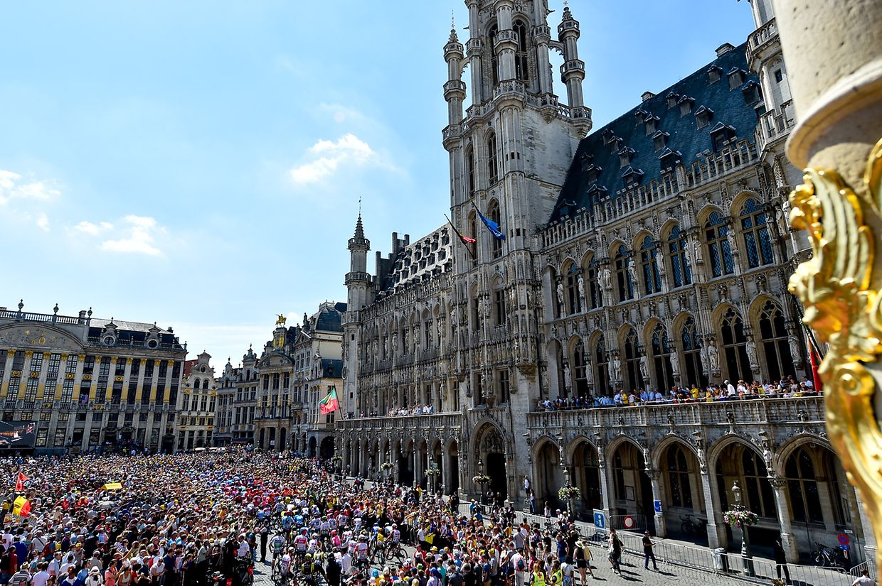 Offizielle Startzeremonie der 106. Tour de France auf der Grand-Place in Brüssel.