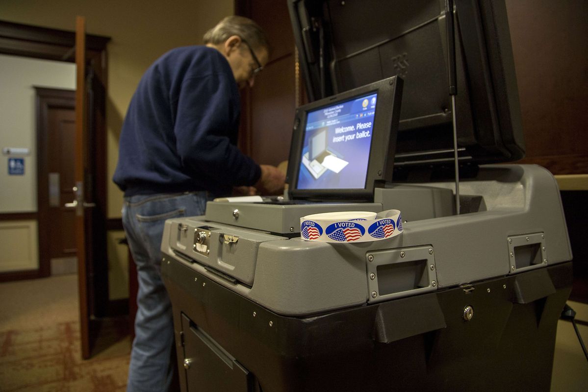 Wie hier in in Wauwatosa, Wisconsin, kommen vielerorts Wahlmaschinen zum Einsatz. 