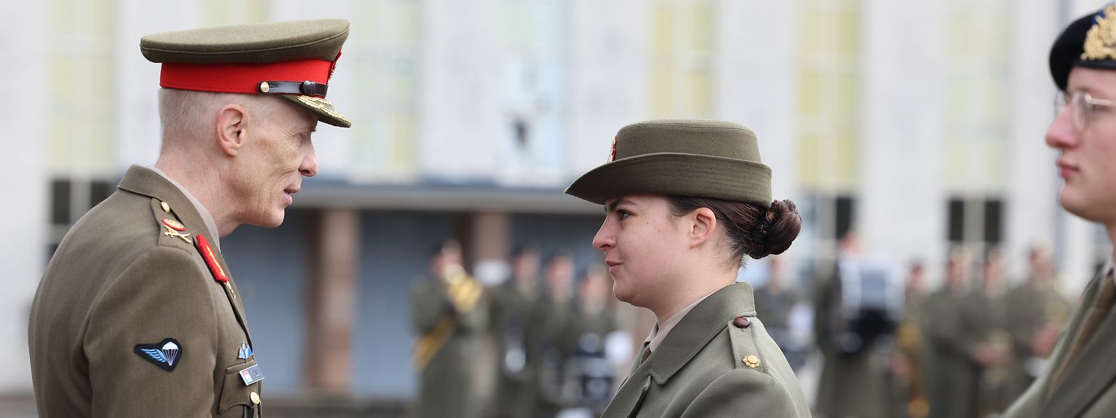 Die Armee hat zur Martinsfeier in Diekirch eingeladen. Vier junge Menschen wurden für ihre herausragenden Leistungen mit dem Ehrendolch gewürdigt.