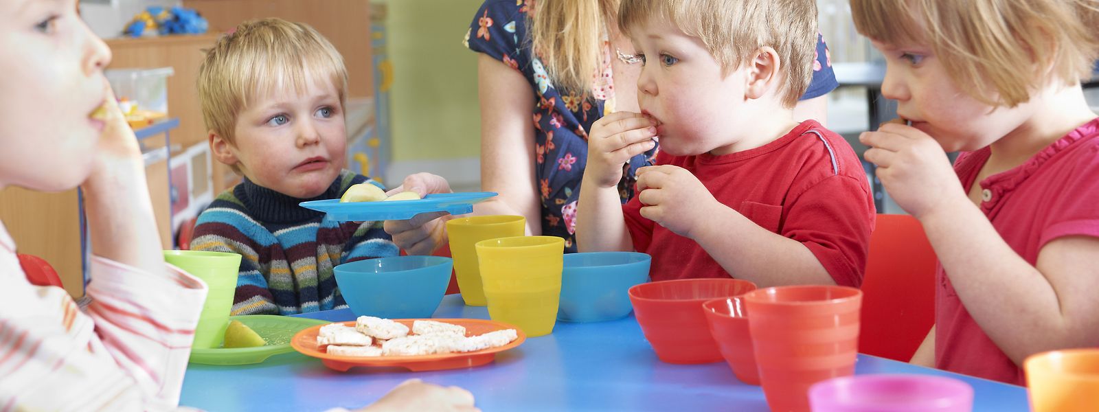 Für die meisten Kinder gehört die Fremdbetreuung zu ihrem normalen Alltag. Doch das bleibt nicht ohne Auswirkungen auf ihr Wohlbefinden. Viele Lehrer und Erzieher, aber auch Eltern und Großeltern machen sich Sorgen. 