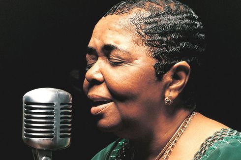 Cesária Évora, a "Rainha da Morna".