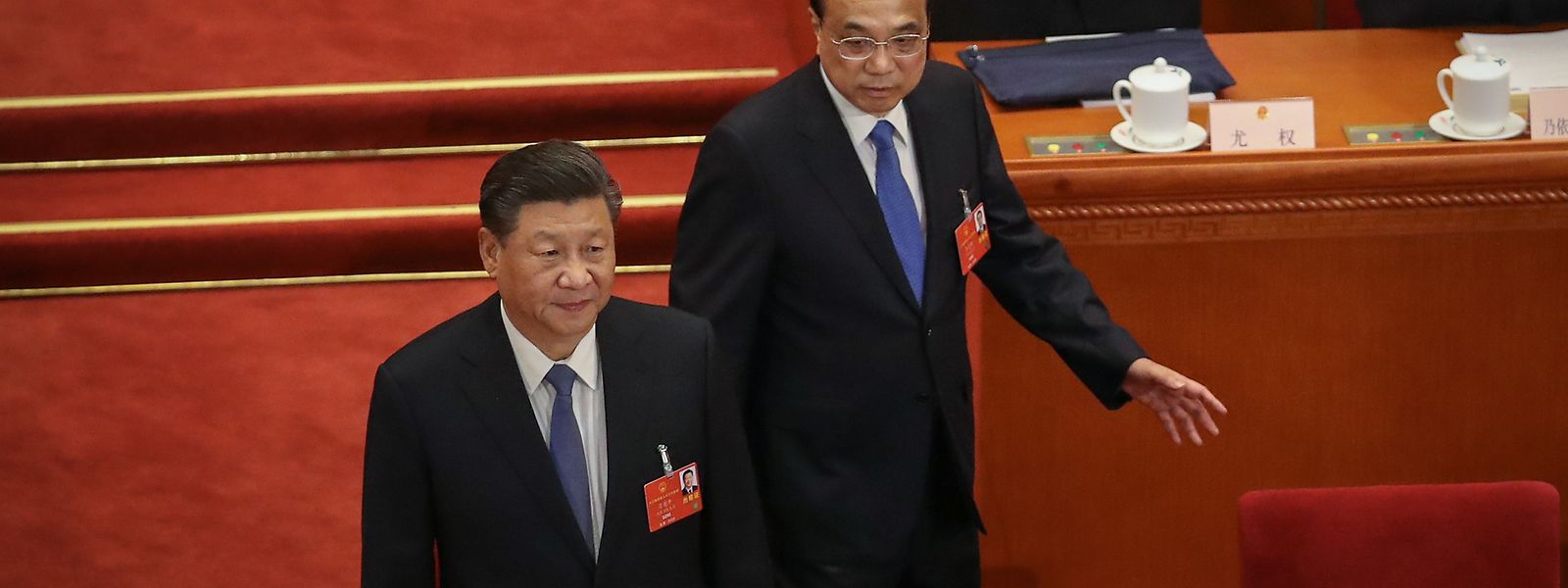 Staats- und Parteichef Xi Jinping (l.) und Premierminister Li Keqiang beim Parteikongress der Kommunistischen Partei 2020.