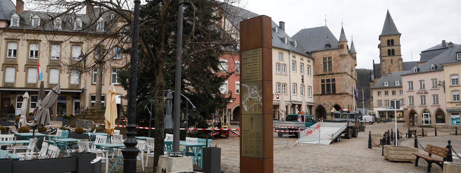 Die erste von 31 Säulen ist auf dem Marktplatz zu besichtigen. 