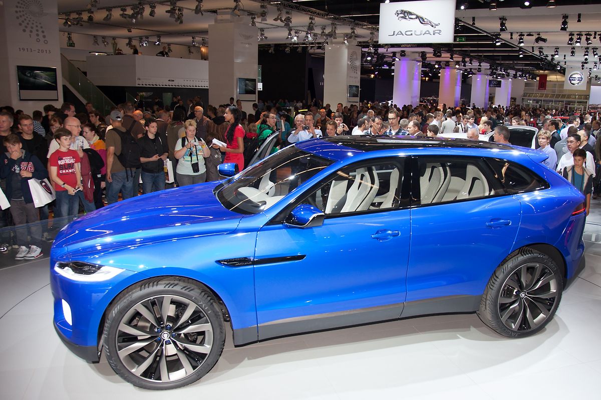Show der Konzepte: Wie beim Jaguar Crossover C-X17 im Jahr 2013 werden auf der diesjährigen IAA neue Studien der Autohersteller erwartet. 
