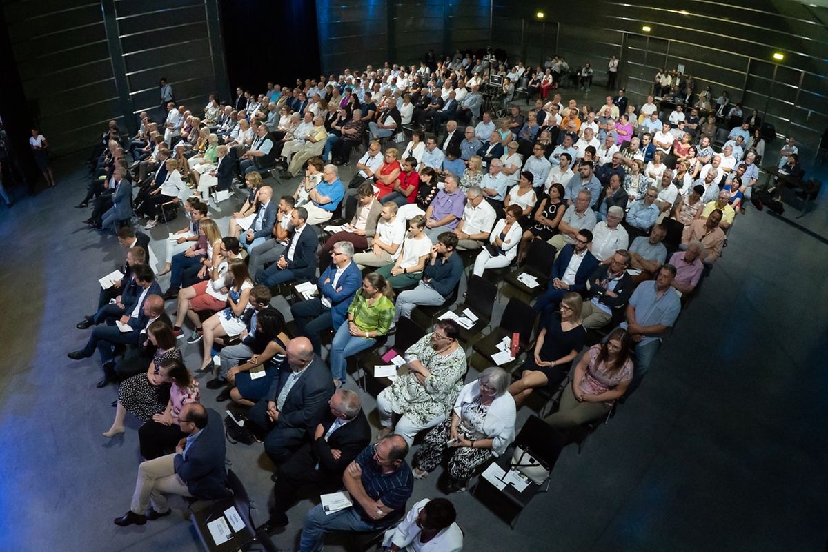 Trotz des schönen Wetters war der DP-Kongress zum Wahlprogramm am Sonntag sehr gut besucht. 