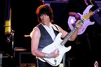 (FILES) This file photo taken on October 20, 2013 shows British guitarist Jeff Beck performing at the Greek Theatre in Los Angeles, California. - Beck died on January 11, 2023 at the age of 78, according to his official website. (Photo by KEVIN WINTER / GETTY IMAGES NORTH AMERICA / AFP)