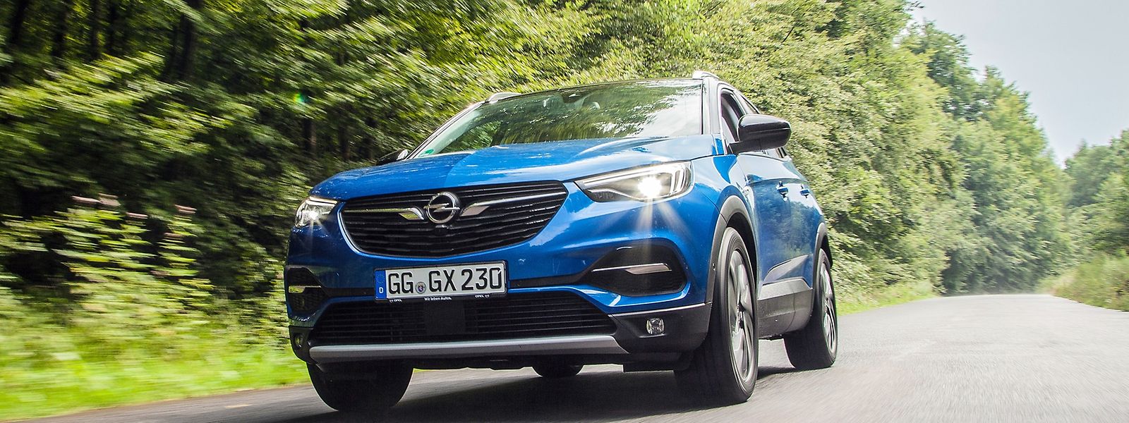 Der 4,47 Meter lange Grandland X rundet die X-Familie von Opel vorerst nach oben ab.