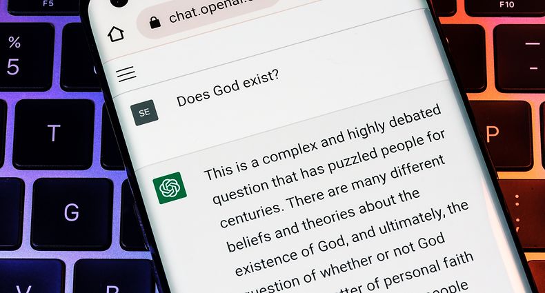 AI chatbot responds to a question about God's existence