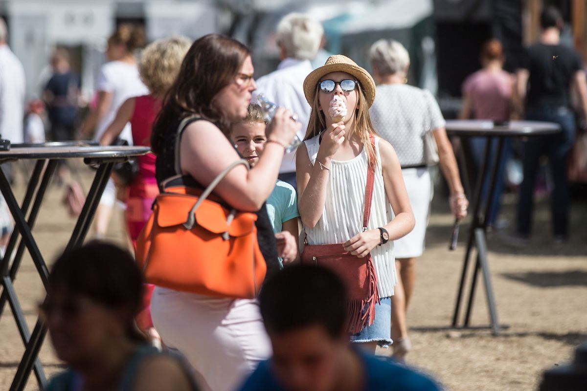 Nicht jeder hat schon mal das Weinfest in Stadtbredimus bei Tageslicht gesehen. Am Sonntagnachmittag war aber auch einiges hier los. 