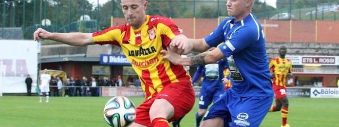 Alexander Karapetian (amarelo) marcou os dois primeiros golos do Dudelange