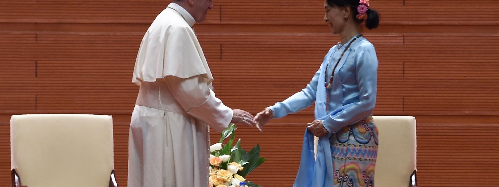Papst Franziskus und San Suu Kyi trafen am Dienstag aufeinander.